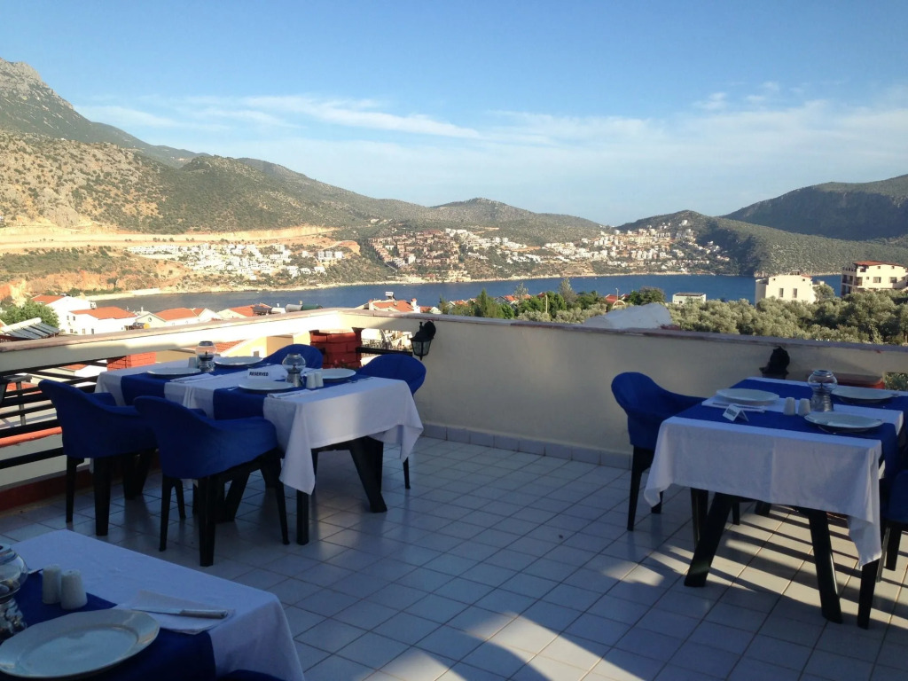 Lizo Hotel