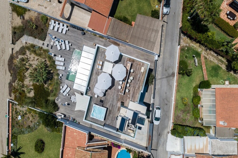 Villa first line beach, 6 bedrooms, private pool, Costabella, Marbella