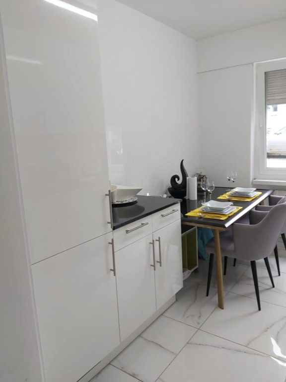 Royal Apartment EIBL 02