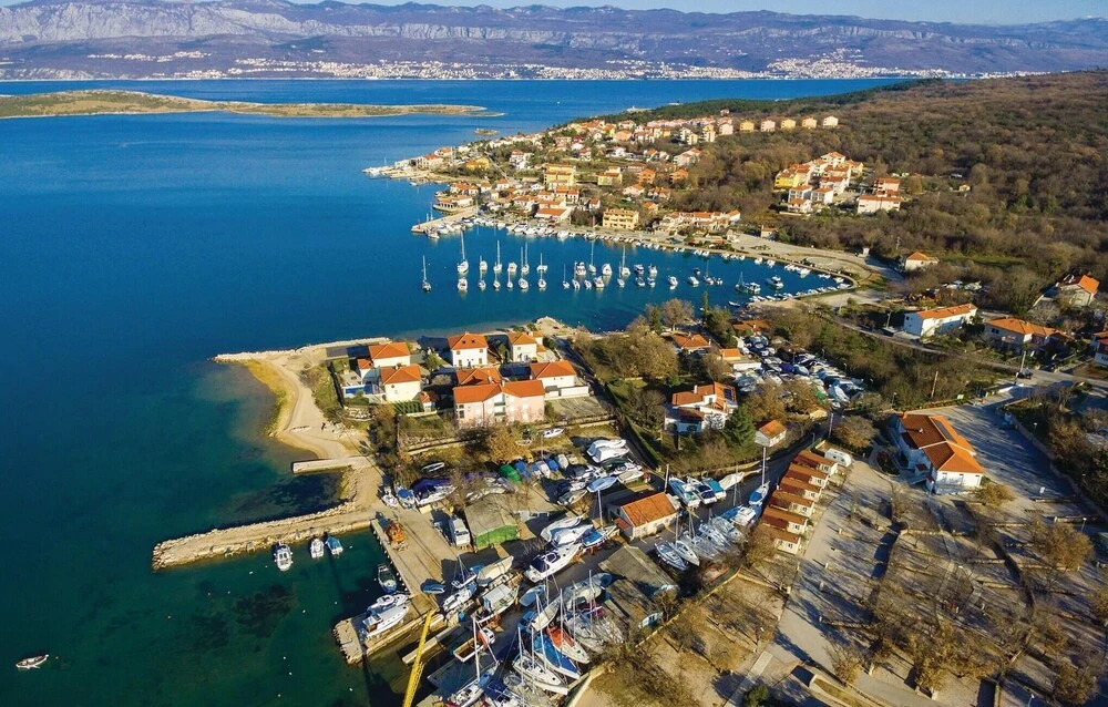 Nice Home In Malinska