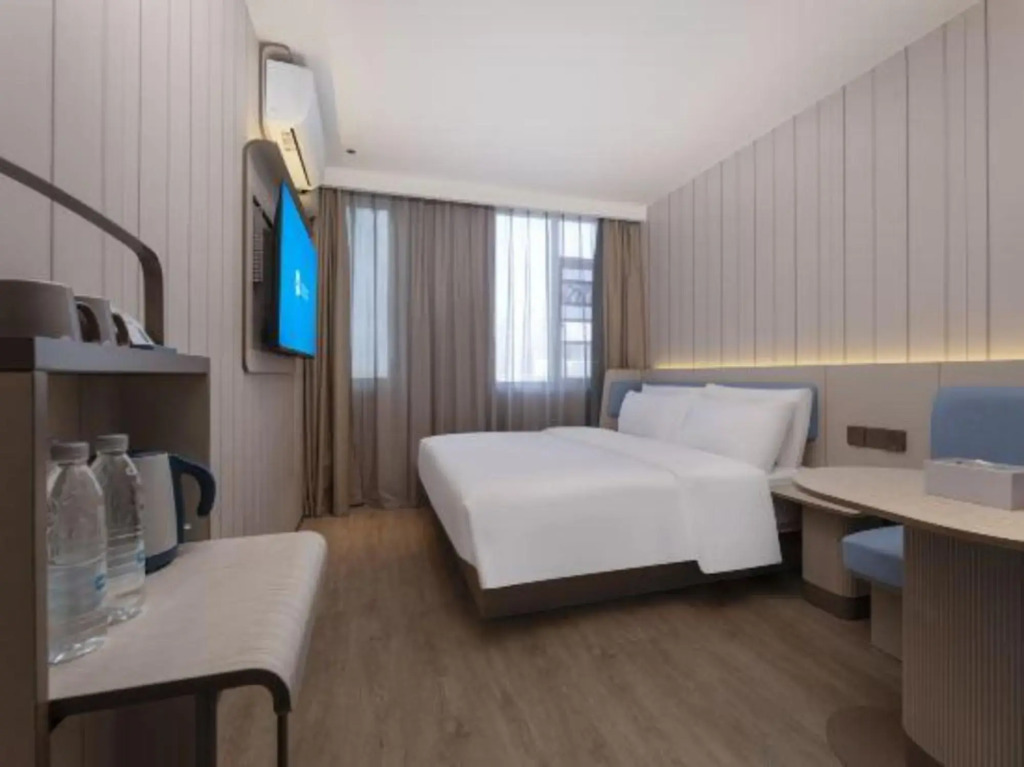 HanTing Hotel (Bengbu Carnival Park)