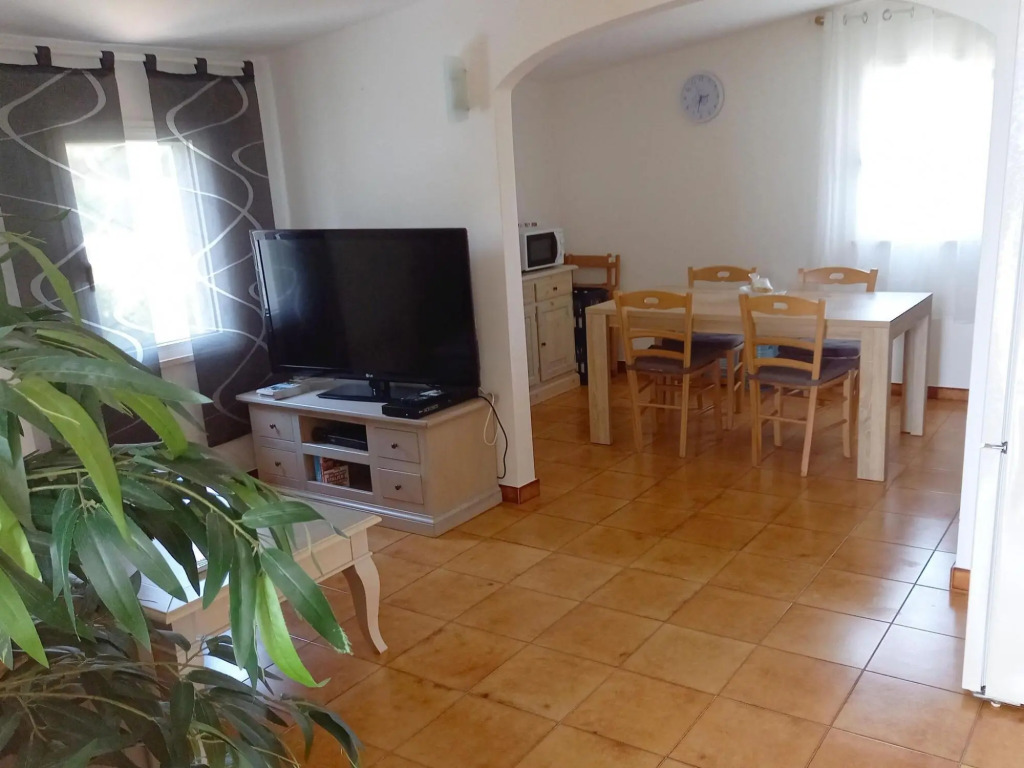 Apartment Casa Gino with sea views in San Pietro in Bavegna