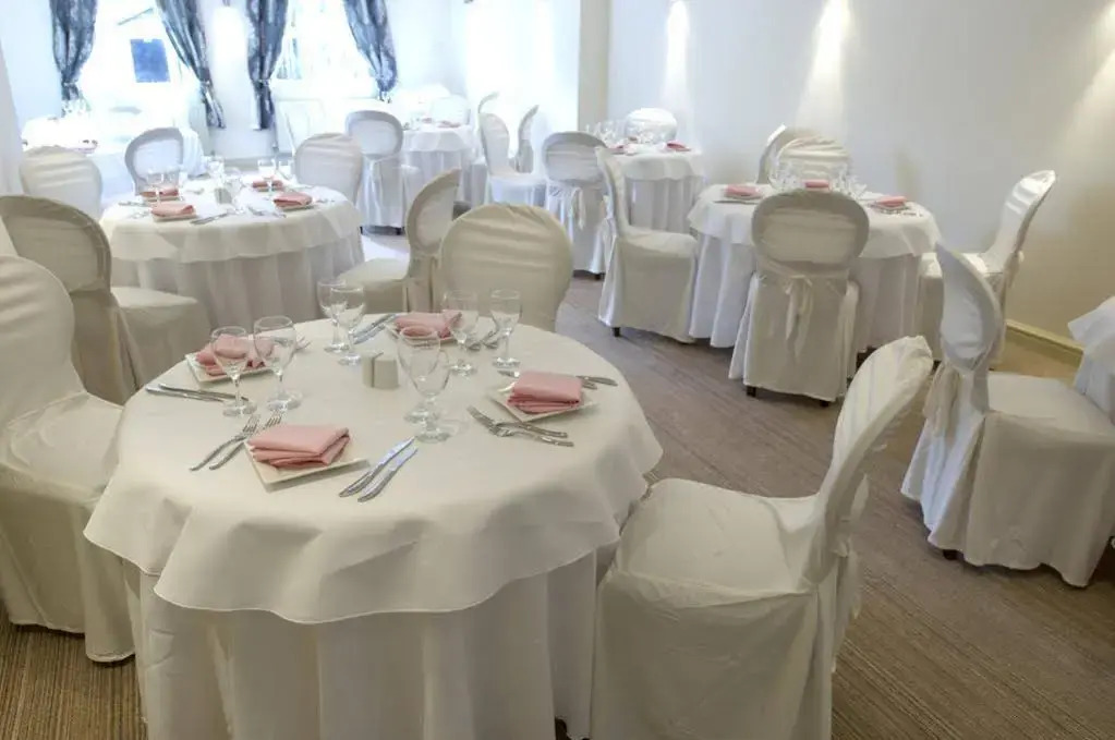 Dimple Well Lodge Hotel