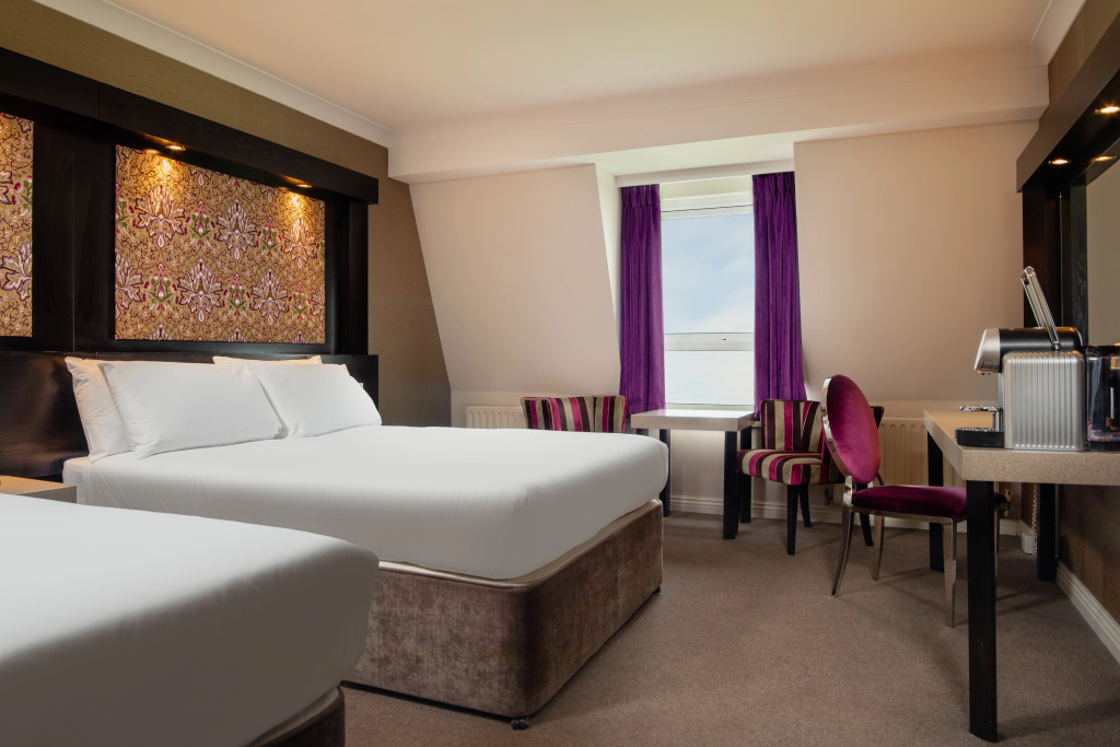 Flannerys Hotel