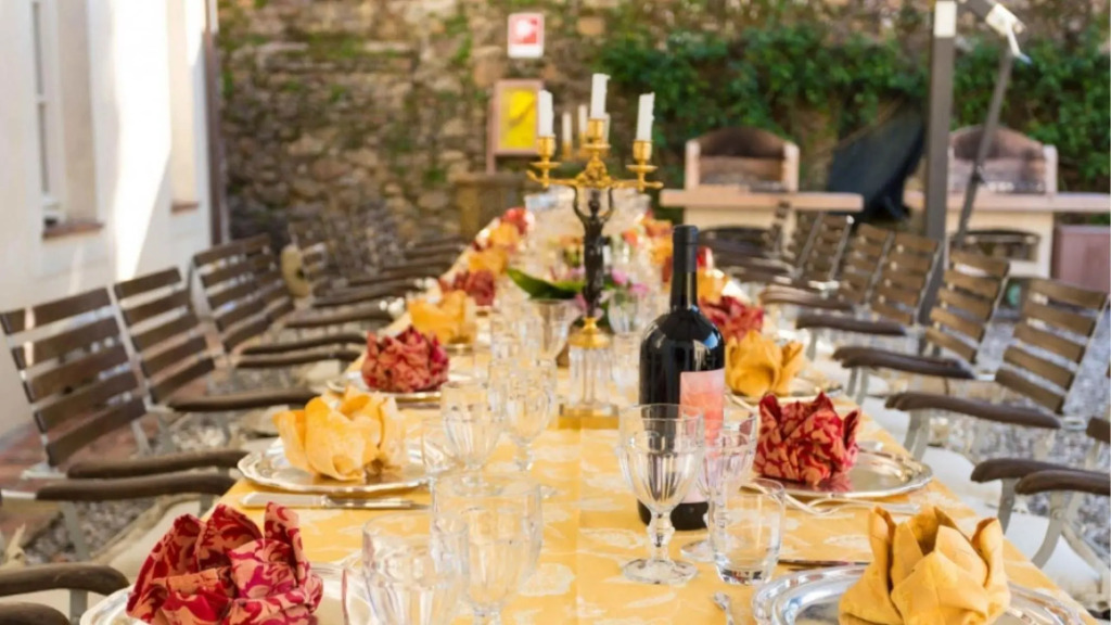 Elegant Tuscan Village Luxury Residence up to 24 Guests-borgo Bernardo