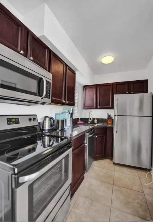 Lovely 1- Bedroom Rental Unit With Pool