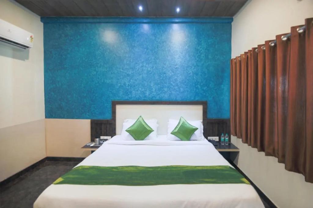 Yashogopal Resortico