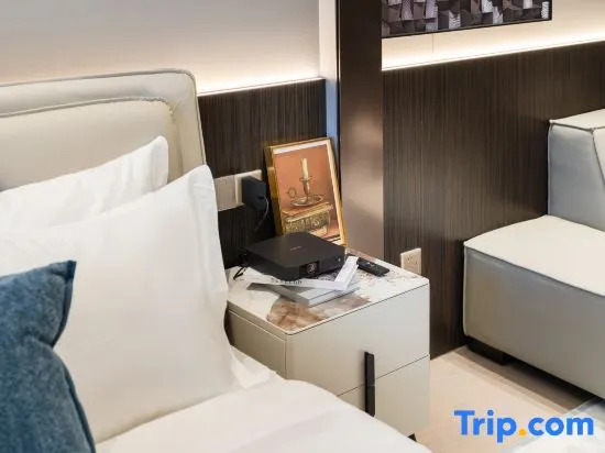 Z-Club Hotel(Tanglang Subway Station Branch)