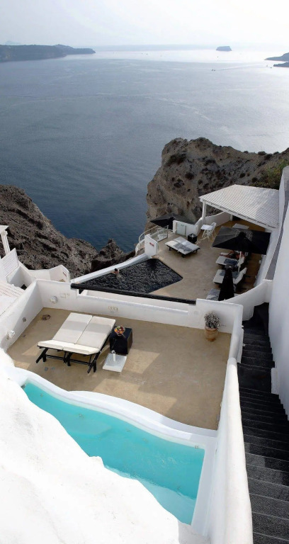 Azzurro Suites