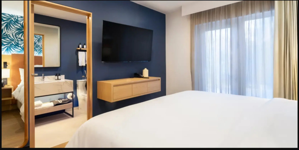 Отель Voco Surfside Aruba 