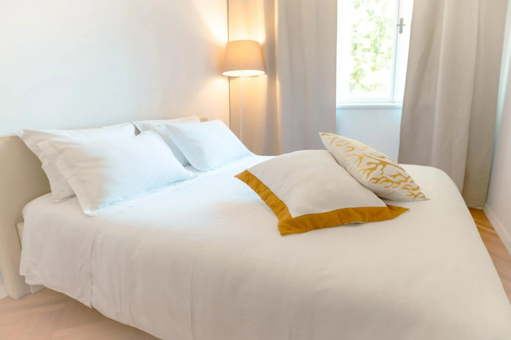 Franco’s spacious residence - great location