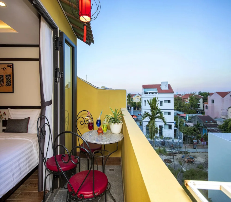 Hoi An Riverland Villa - Hoi An Center