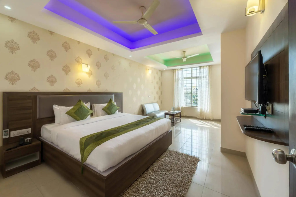 OYO 10533 Hotel Victory Grand