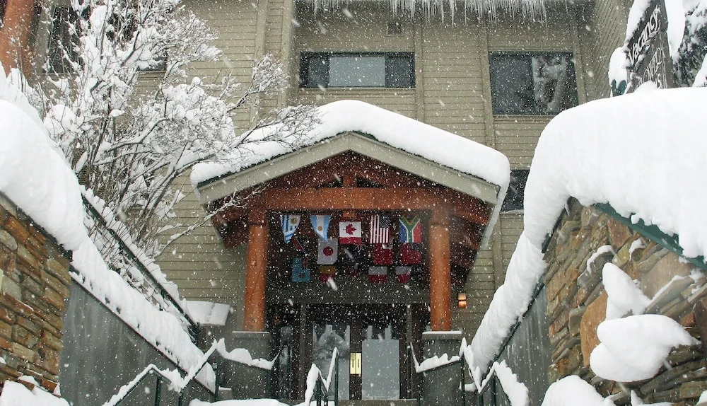 Snow Flower 109 2 Bedroom Condo by RedAwning