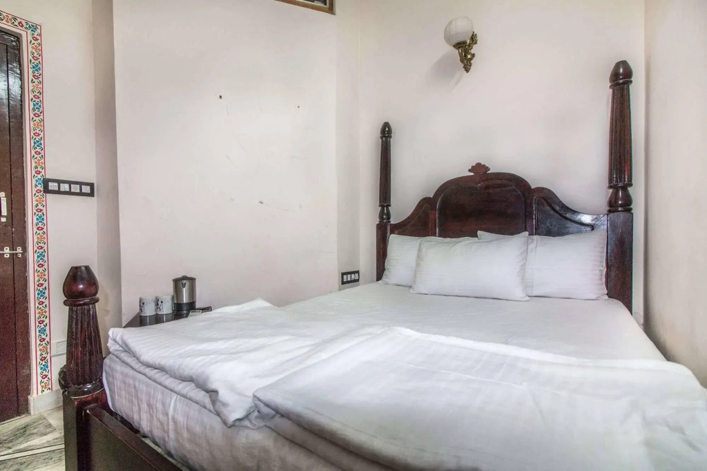 Whereabout Hostel Udaipur