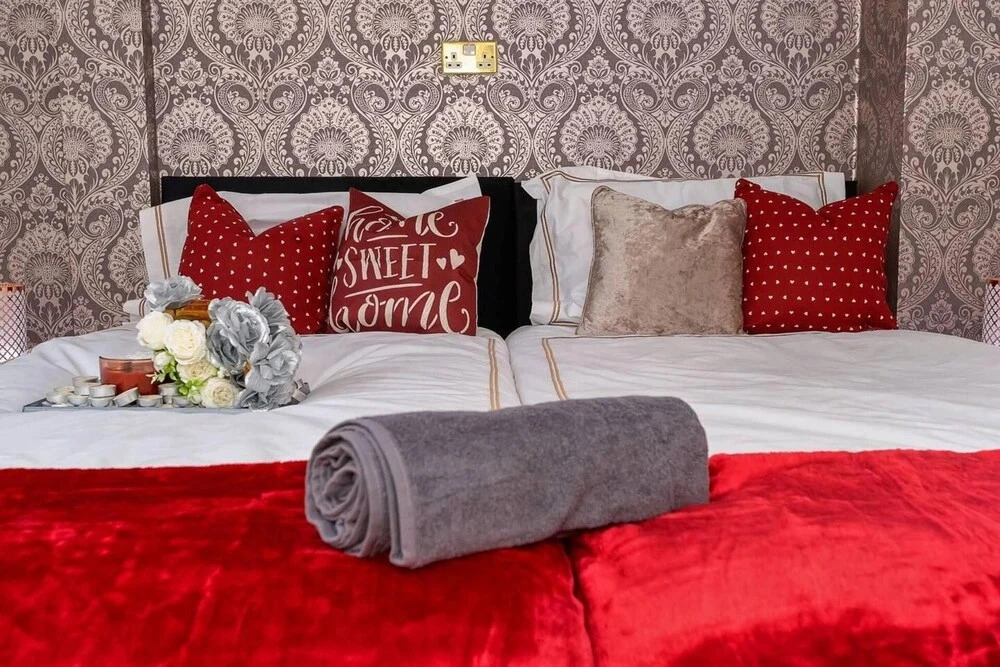 25 Mins to CL! London Amazing 2bedhome Sleeps 1-5