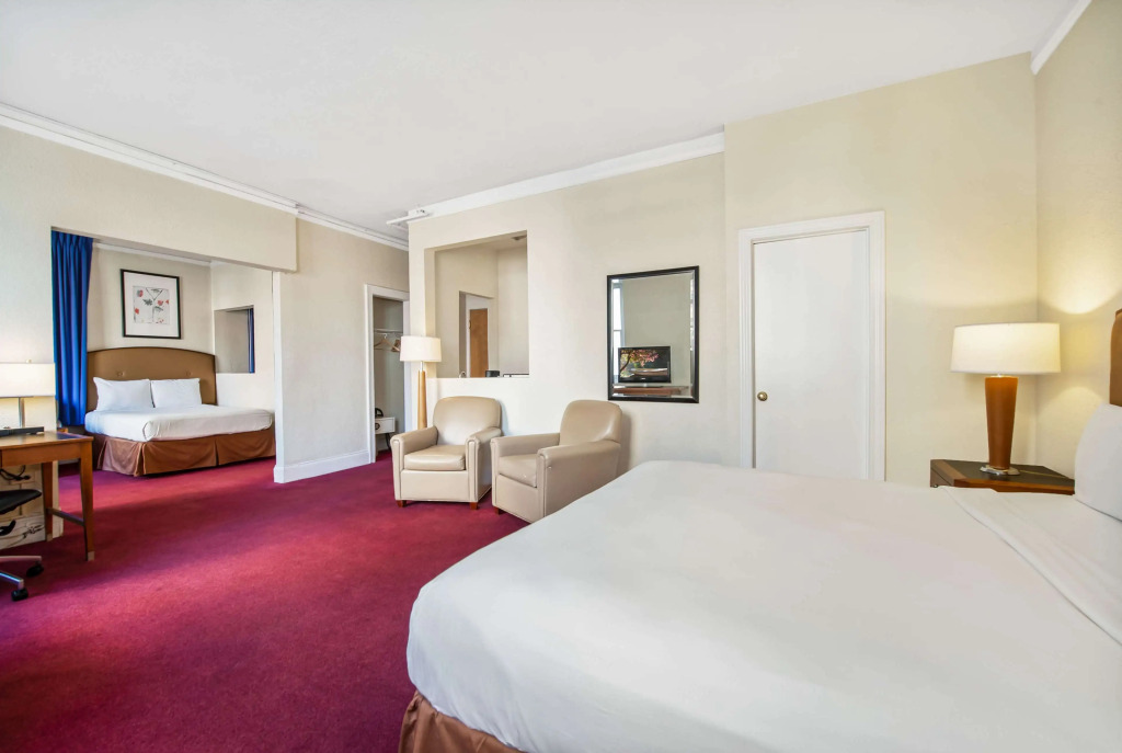 Travelodge by Wyndham Downtown Chicago
