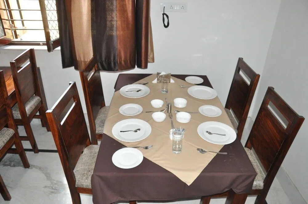 Sartaj Hotel