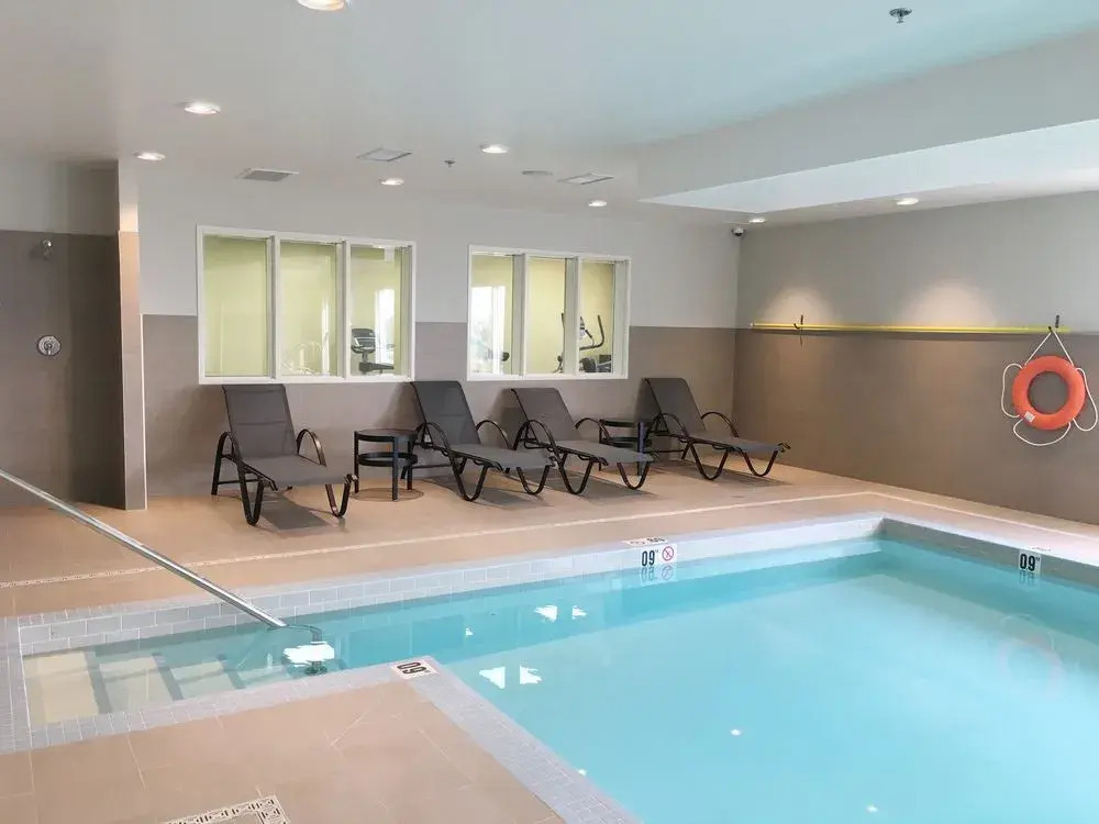 Airdrie Inn & Suites