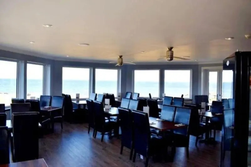 GOLF View Hotel & Macintosh Restaurant