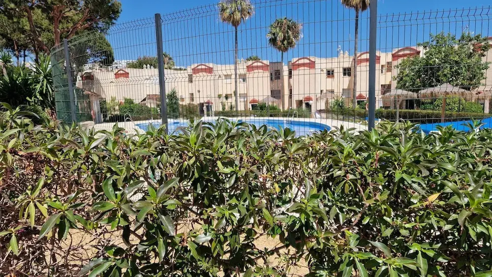 Sunny Seaside Retreat in Calahonda, sea View, Pool