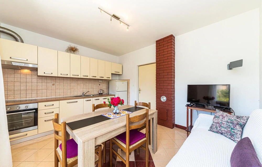 Nice Apartment in Trogir With Wifi and 2 Bedrooms