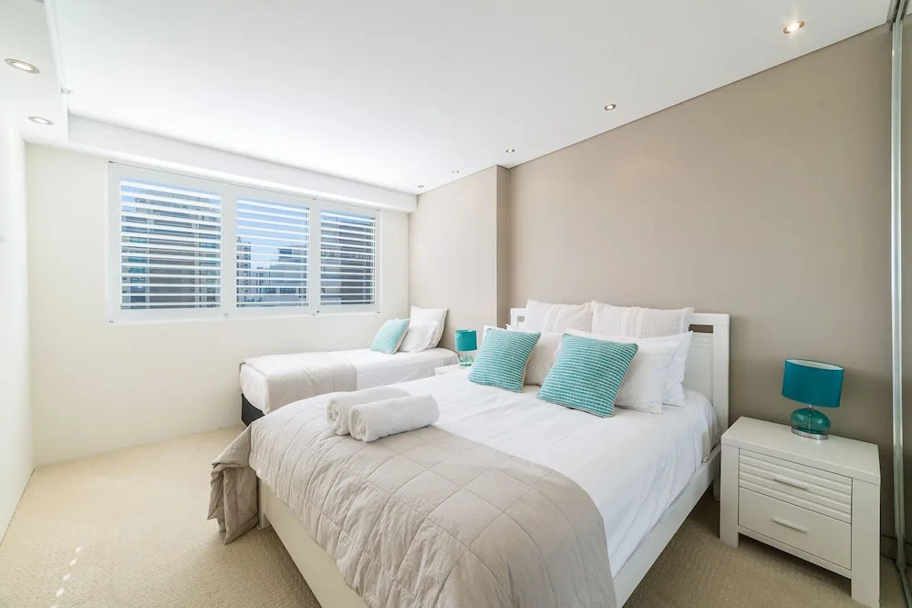 The Meriton Apartments on Main Beach