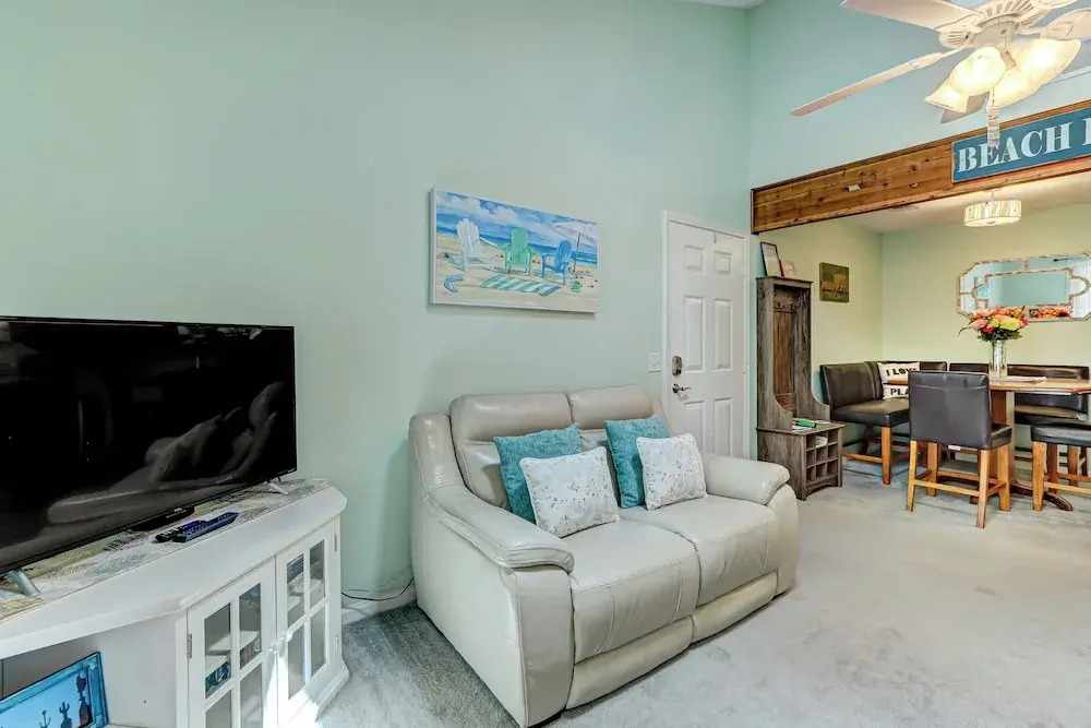 2745 Forest Ridge