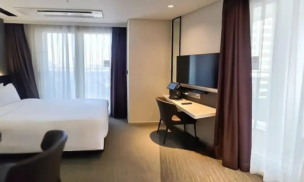 Kinstay Hotel