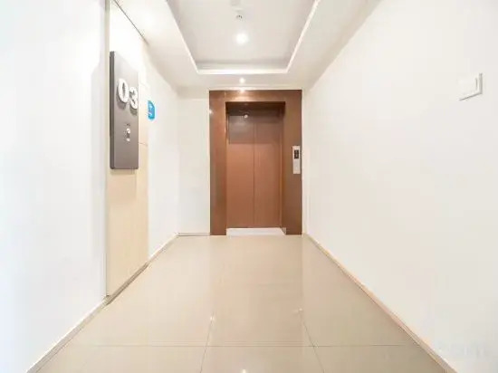 Only Court Hotel (Shanghai Wildlife Park Dachuan Road Branch)