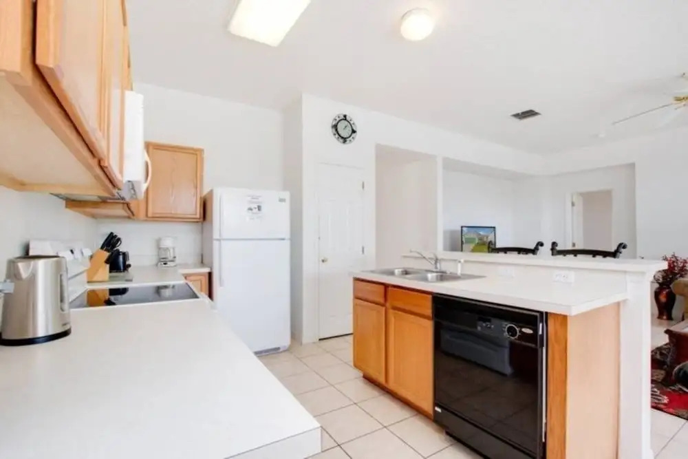 Windwood Bay Vacation Home 4 Bedroom Home by Redawning
