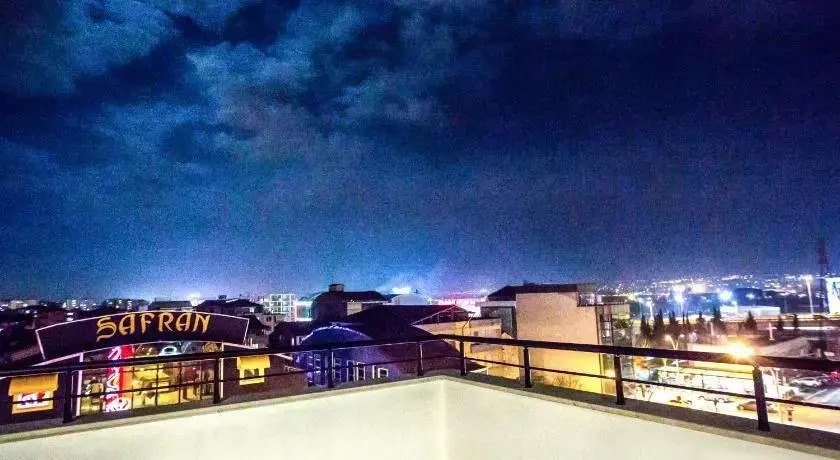 Rosso Hotel