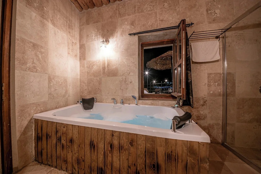 Capp Royal Cave HOTEL