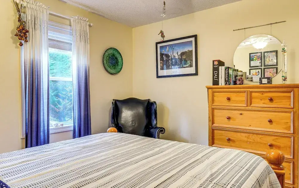 Nags Head Apt With Patio - 1/2 Mile Walk to Beach!
