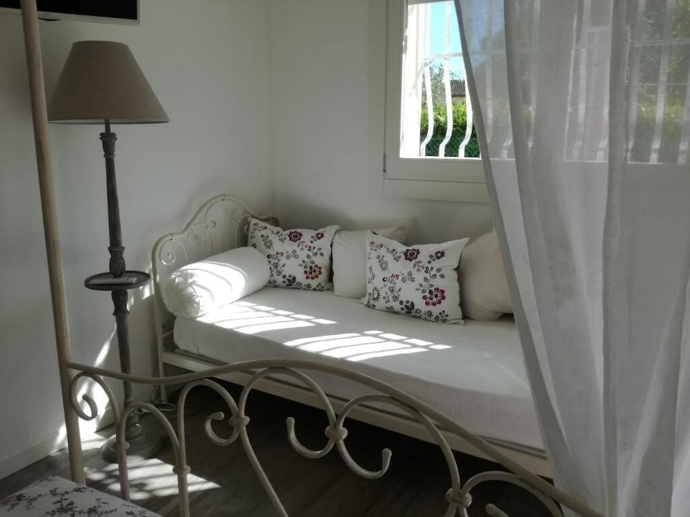 B&B Nadine Forlì - boutique eco stay con parcheggio gratuito