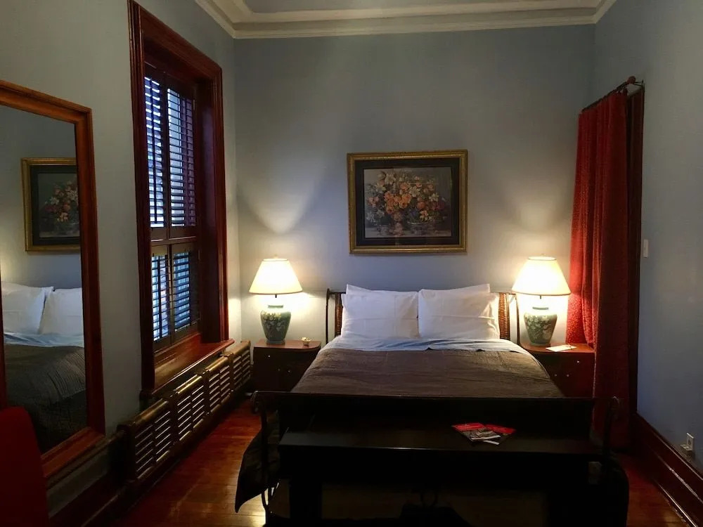 Alexandre Logan 1870 B&B