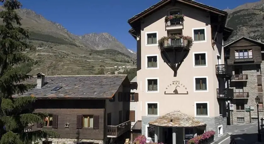 Hotel Stambecco