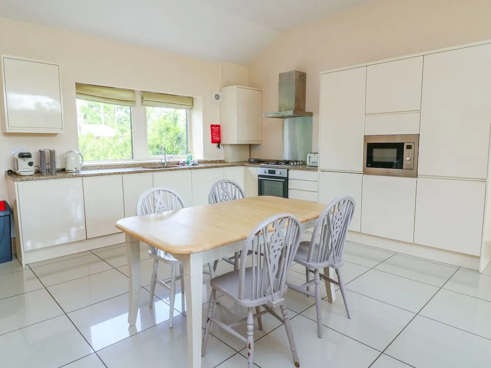 Dinkley Cottage
