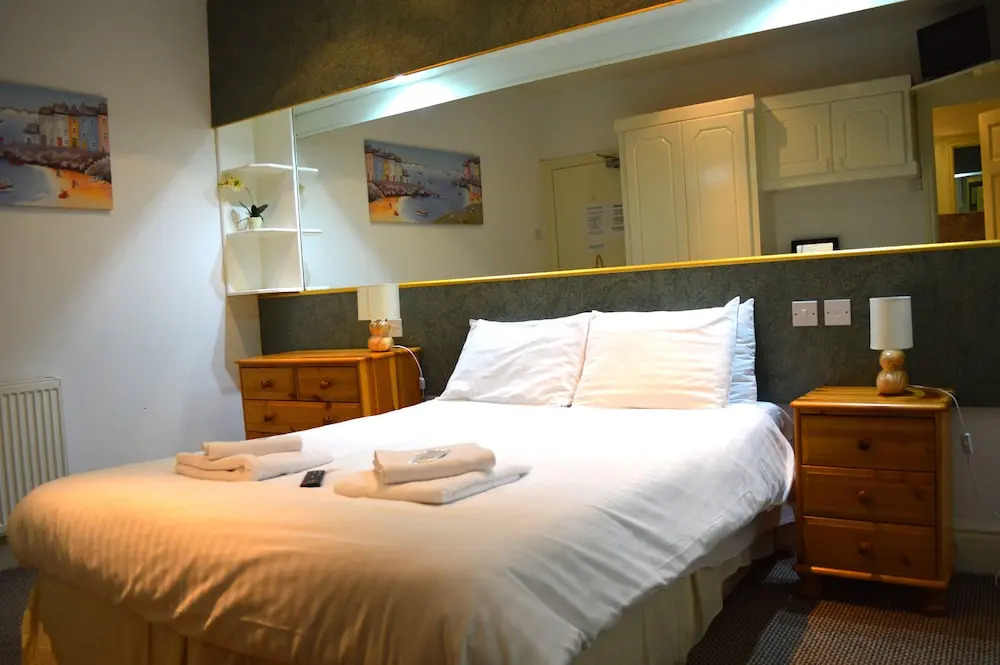 The Mumbles Carlton Hotel