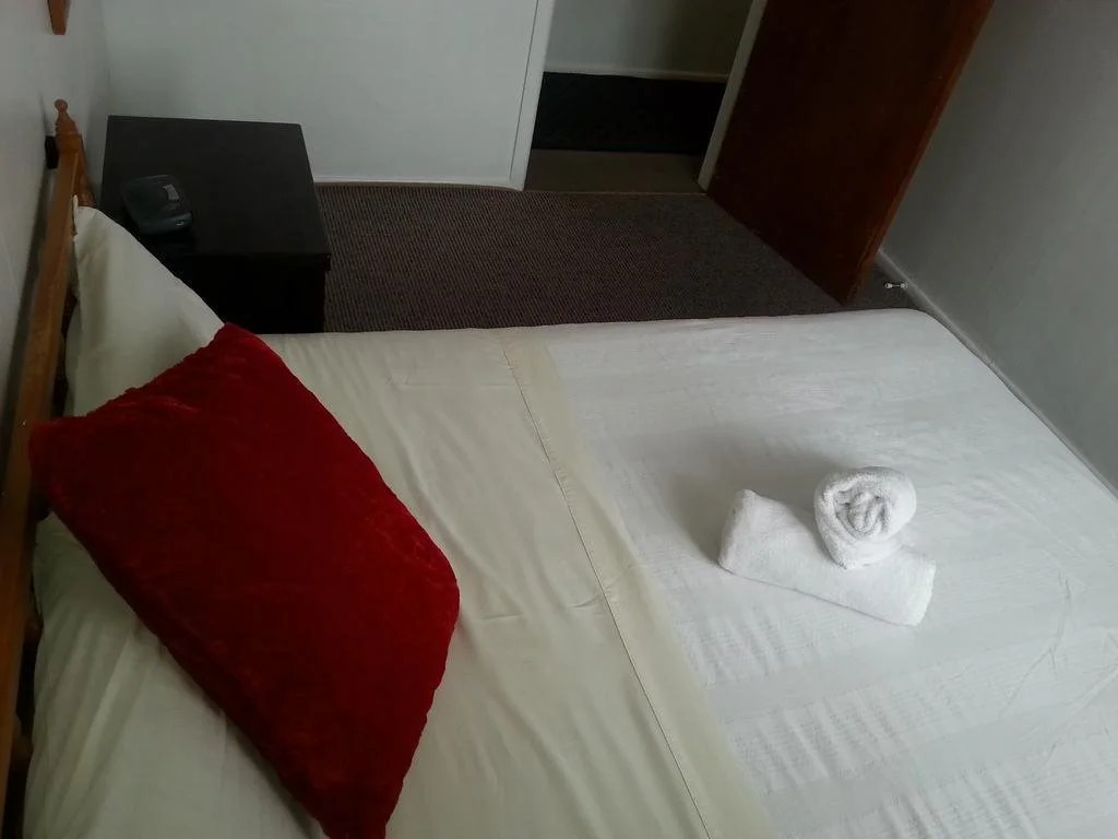 Airport Skyway Lodge