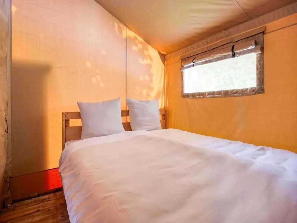 Comet Glamping Tent, Ardennes