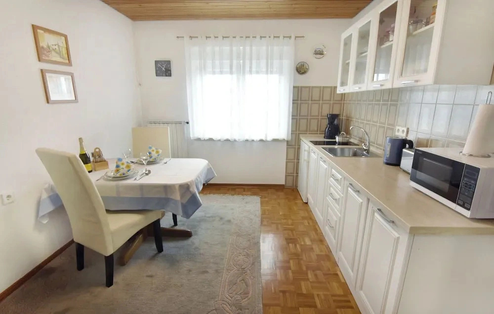 Bright Apartment in Umag