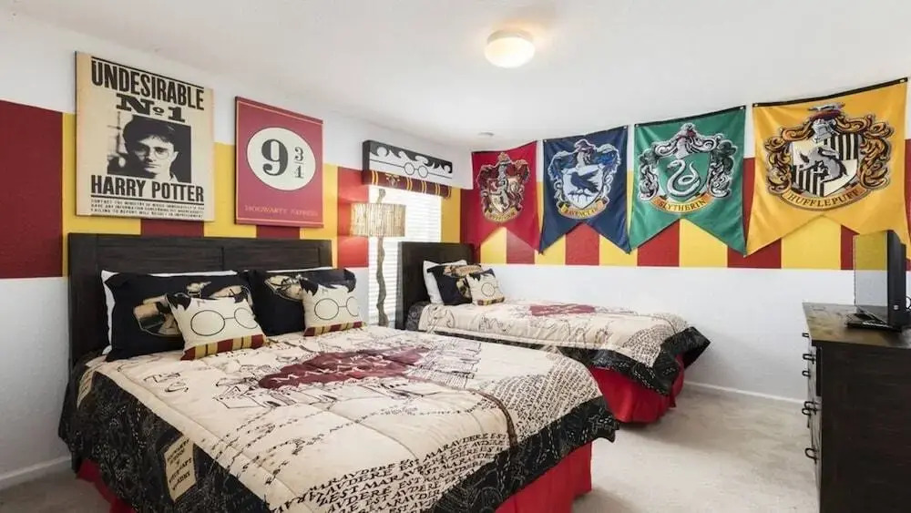 Villa 7799 Basnett Windsor Hills