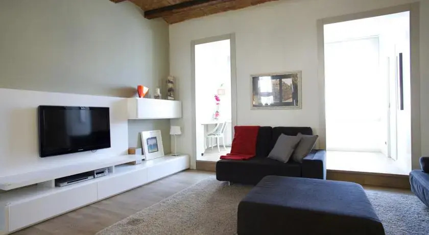 BarcelonaForRent Urban Central Suites
