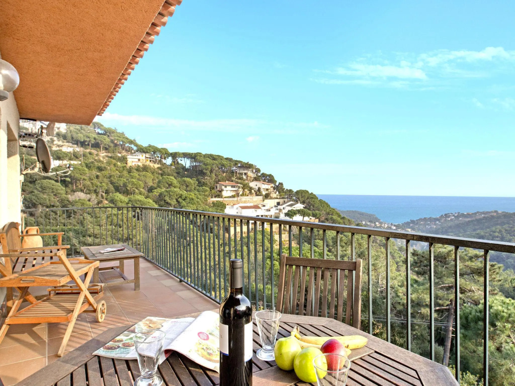 Serene Villa in Lloret de Mar With Private Swimming Pool