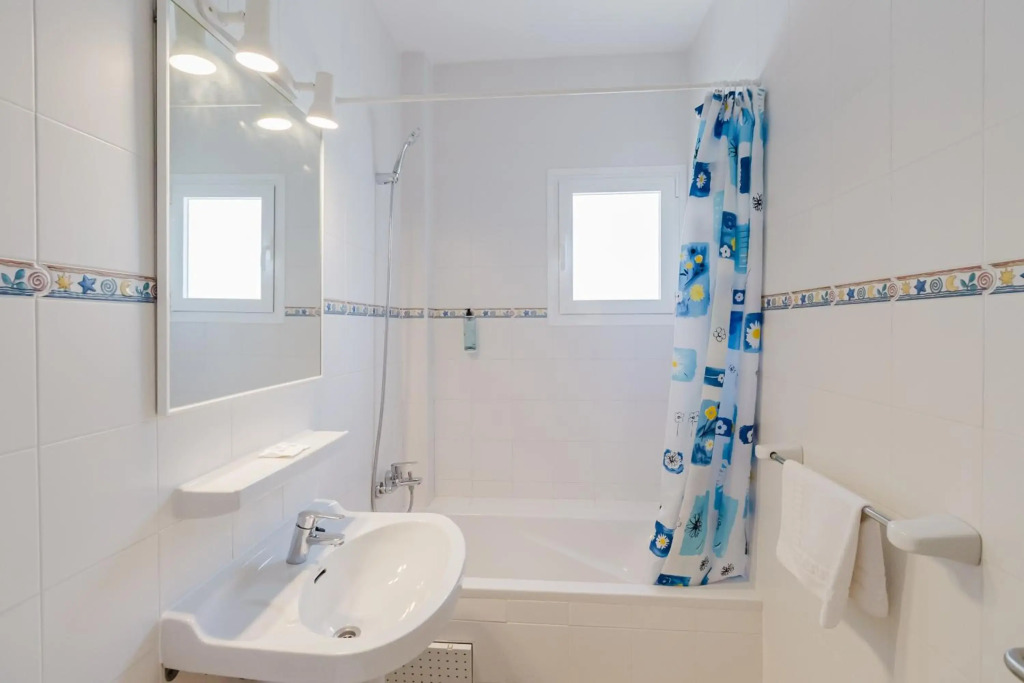 Apartamentos Timon - Emar Hotels