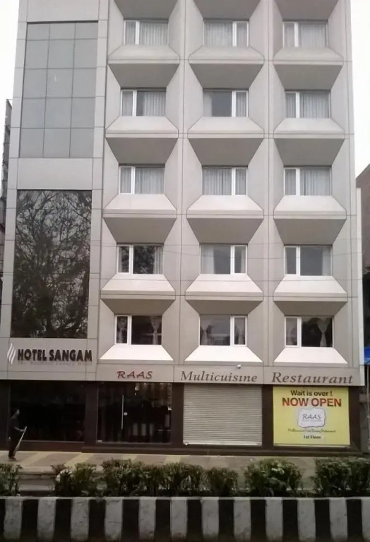 Vista Rooms at Sangam Talkies Road