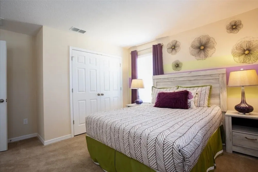Laurel Estates 278026 5 Bedroom Villa by RedAwning