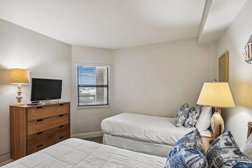 Inlet Reef 619 is a Stunning Sunset View 3 bedroom by RedAwning