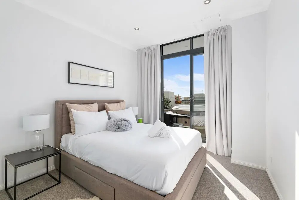 Darling Harbour Penthouse Views & Hot Tub